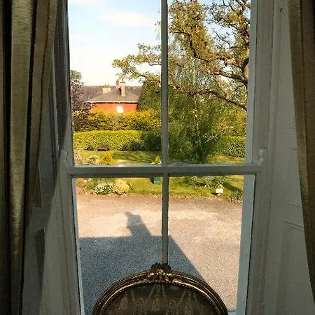 Walcot Bed & Breakfast *